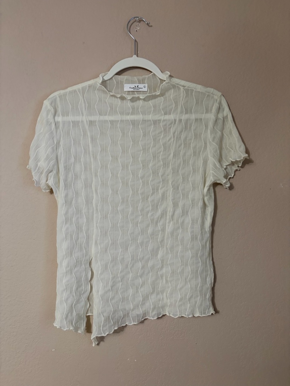 Rebellious Dreamer Off-White Textured Sheer Short Sleeve Top with Side Slit Sz L